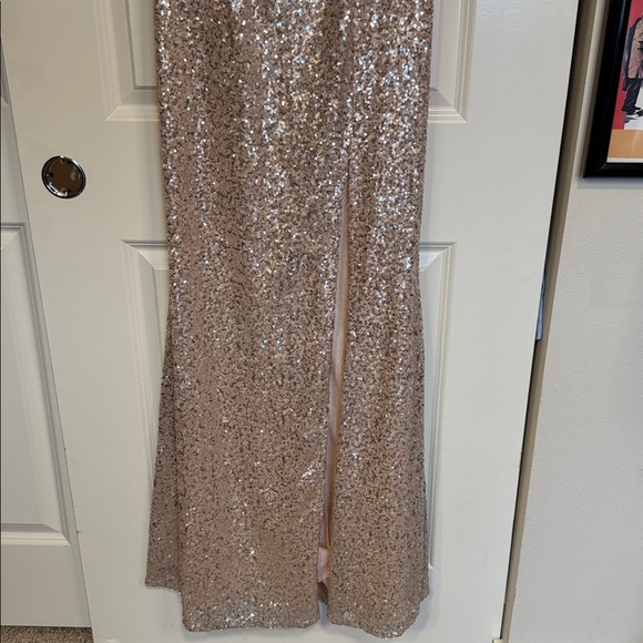 Emerald Sundae women’s Gold/pink sequined off shoulders formal dress size 11 - Picture 10 of 12